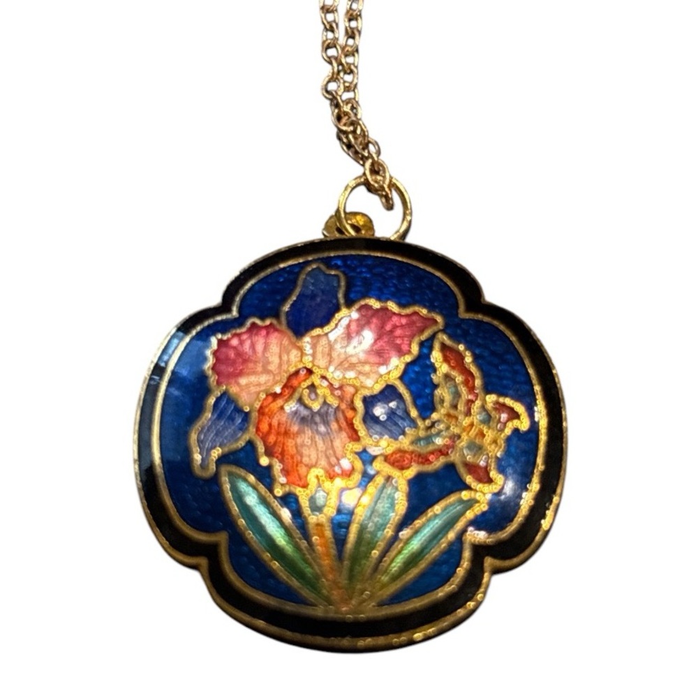 SITI Vintage Cloisonné Lilly pendant necklace. 9” drop J25